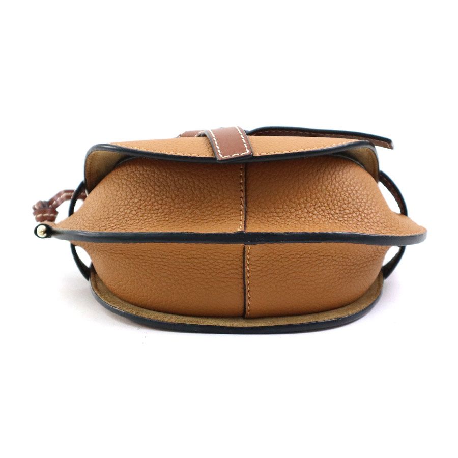 LOEWE 斜め掛けショルダーバッグ