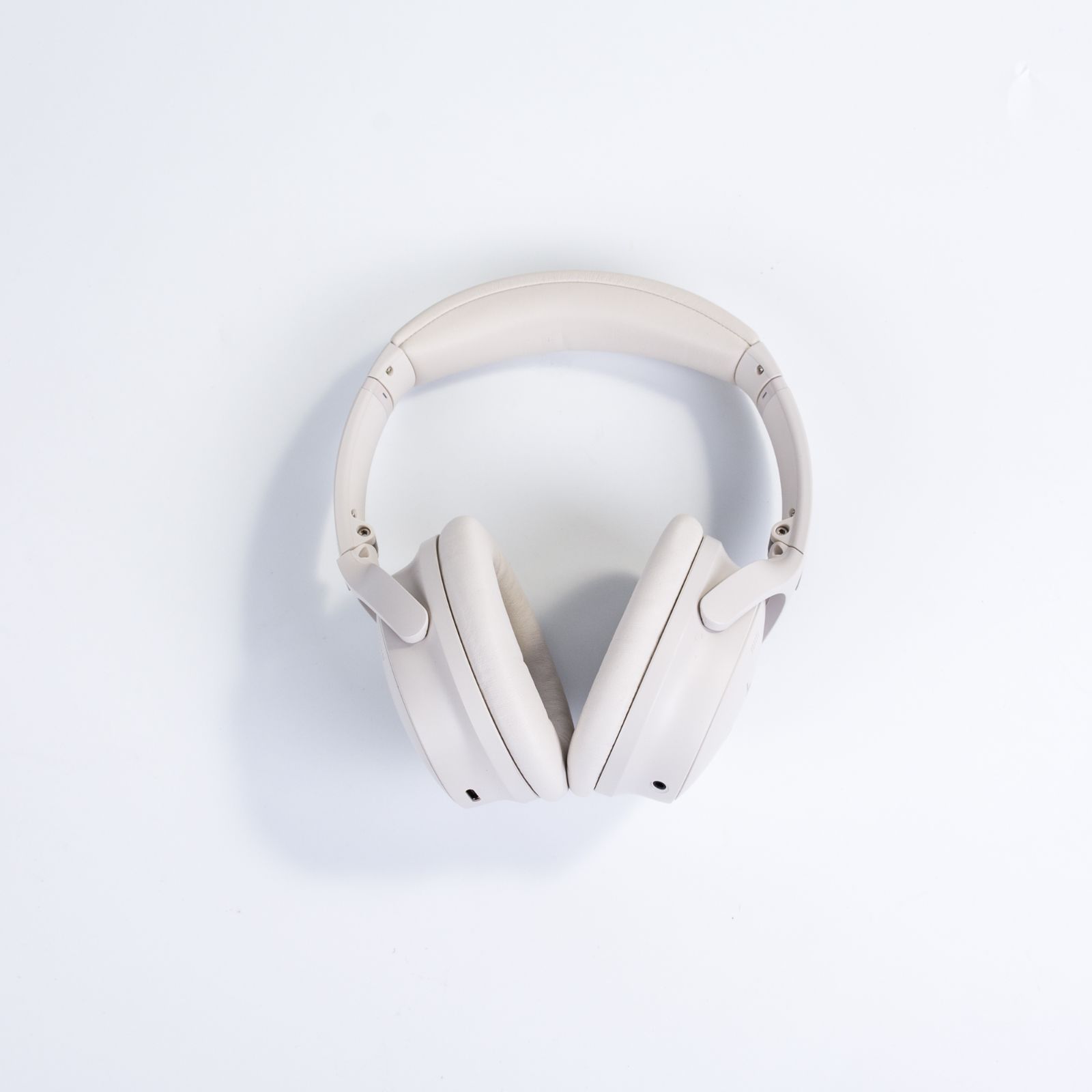 新品同様】Bose QuietComfort 45 ホワイト ワイヤレスヘッドホン