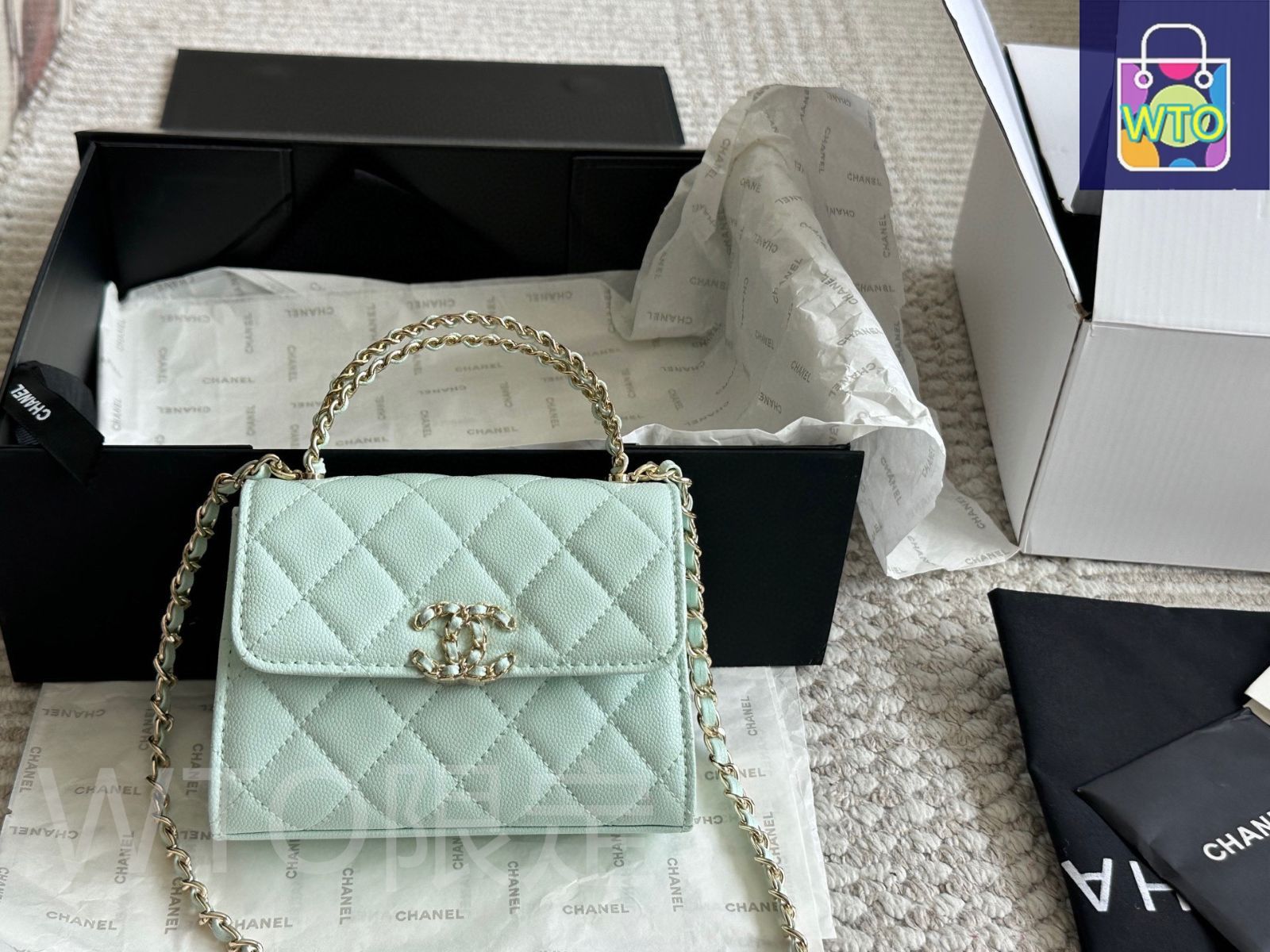 手に提げたり斜めがけたり自在に使える