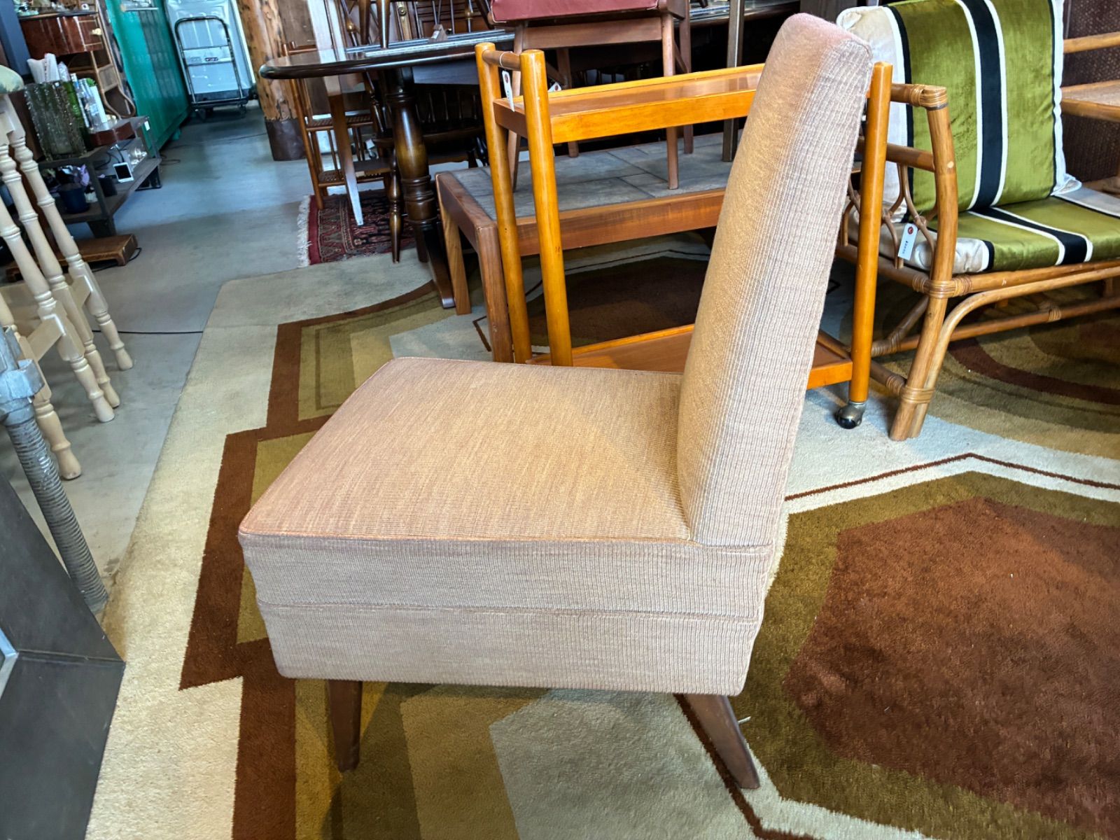 ①　リメイク品　尾州生地　ホワイト座面　カリモク　コロニアル　アームソファ　NI ① リメイク品 尾州生地 ホワイト座面 カリモク コロニアル