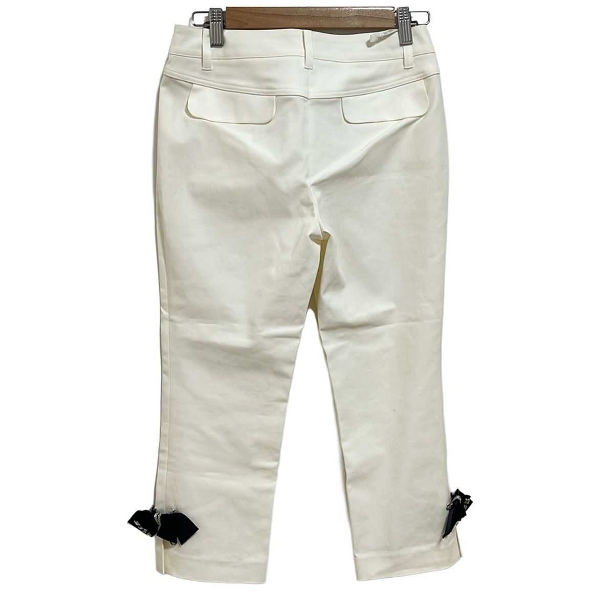 TO BE CHIC トゥービーシック パンツ サイズ40 M レディース - アイボリー×黒 フルレングス ハート リボン