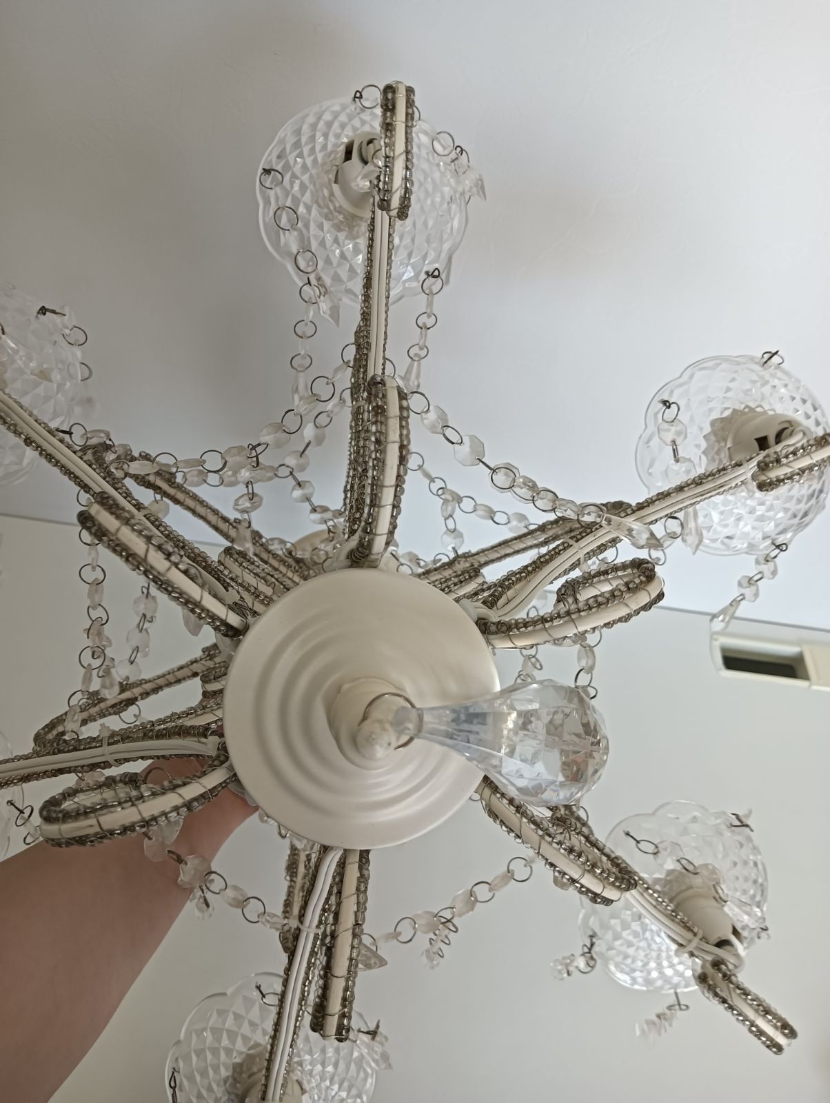 ガラス製 ホワイト シャンデリア 6灯 クリスタル ビーズ 装飾 ガラス製