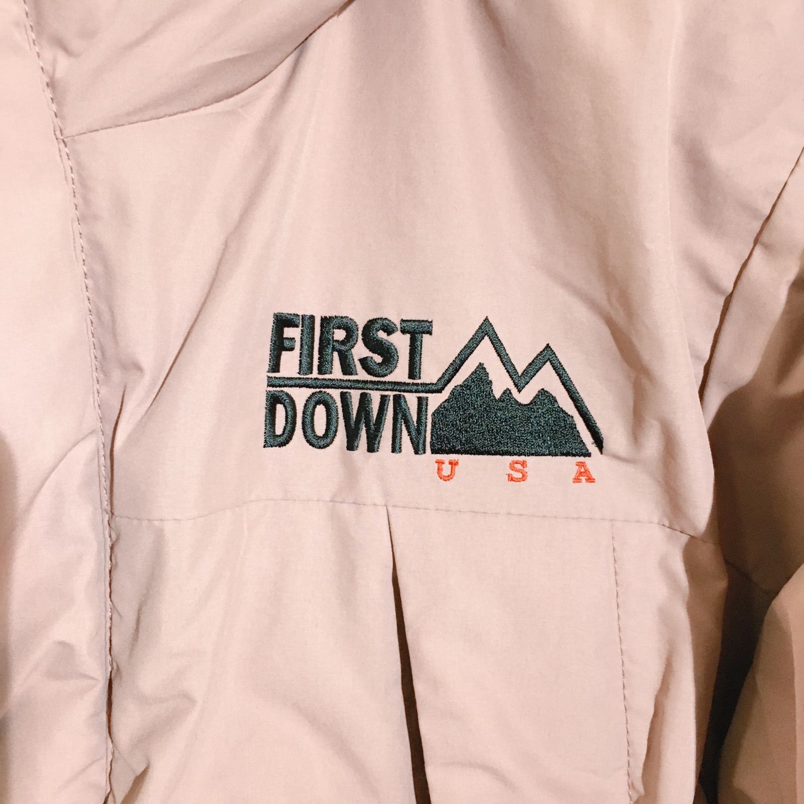 FIRST DOWN ダウンジャケット くすみピンク フェザー フード