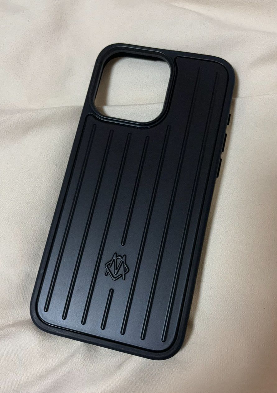 rimowa　iPhone15 Pro maxケース