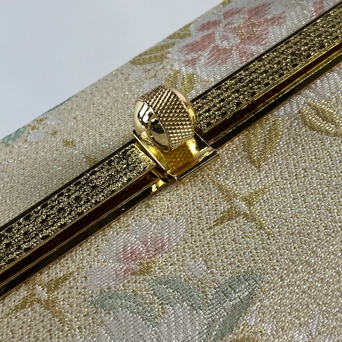 和装バッグ 美品 優品 フォーマル 草花 金糸 箔 金色 正絹 和装小物