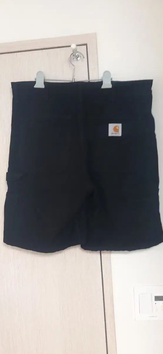 Carhartt(カーハート) wip ダブルニー ショートパンツ 黒 - メルカリ