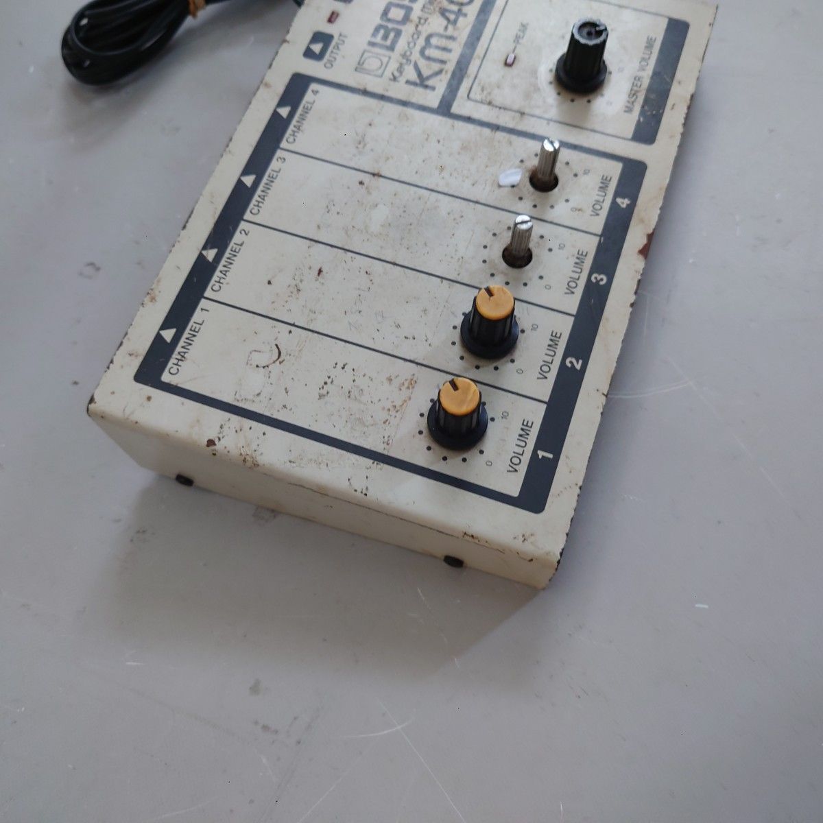 Boss KM-400 Keyboard Mixer ミキサー Boss KM-400 Keyboard Mixer ミキサー Boss KM-400 Keyboard Mixer
