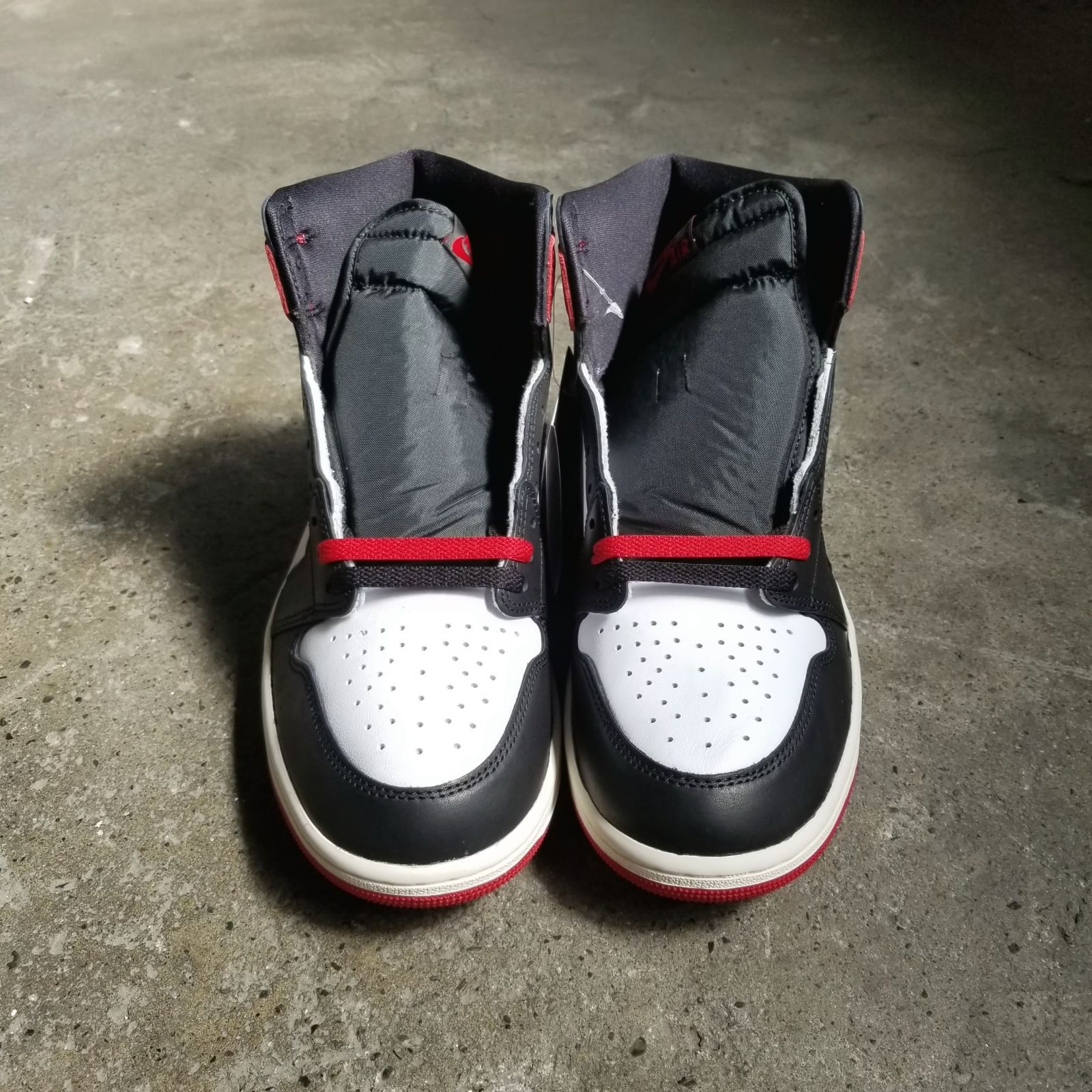 NIKE AIR JORDAN 1 RETRO HIGH OG 
