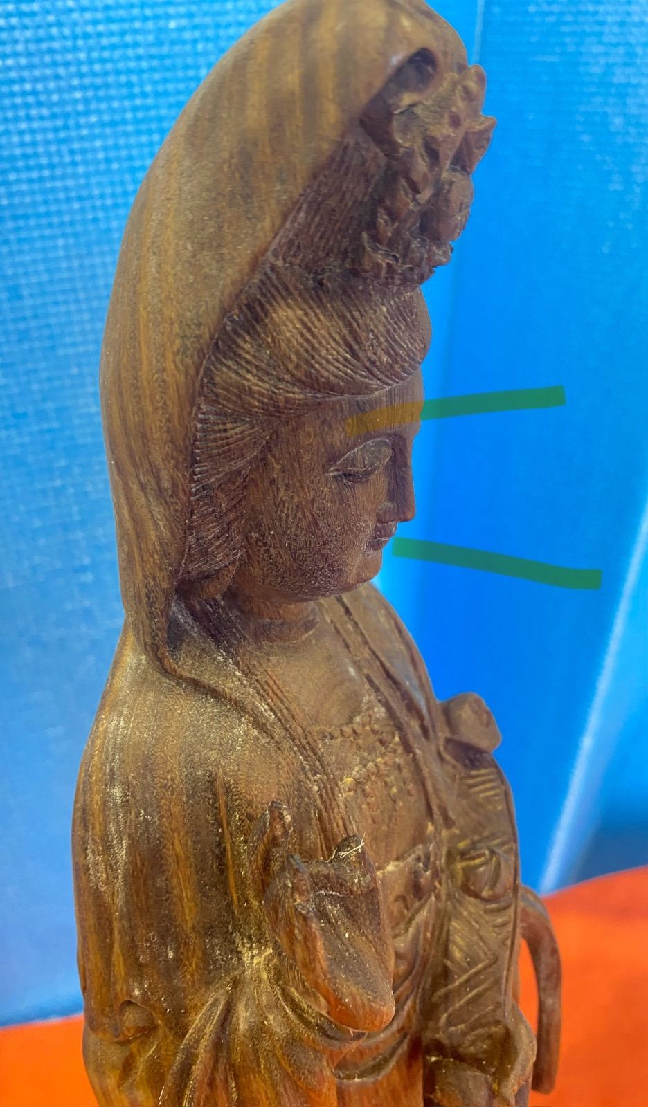 精巧な彫刻如意持て観音様 宝石の木（緑檀）彫刻 一刀彫り 仏像