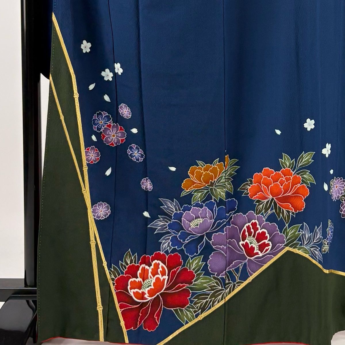 振袖 身丈166cm 裄丈66cm M 袷 牡丹 桜 金彩 染め分け 紺色 正絹