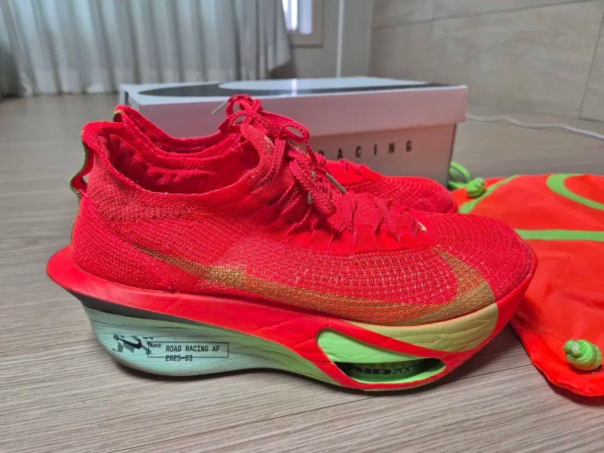 285 NIKE ナイキ アルファフライ 3