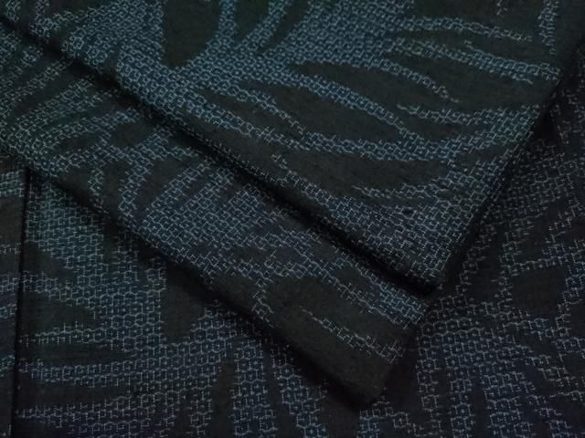 平和屋着物○結城紬 80亀甲 草木文 黒地 正絹 逸品 CAAS7293yc - メルカリ