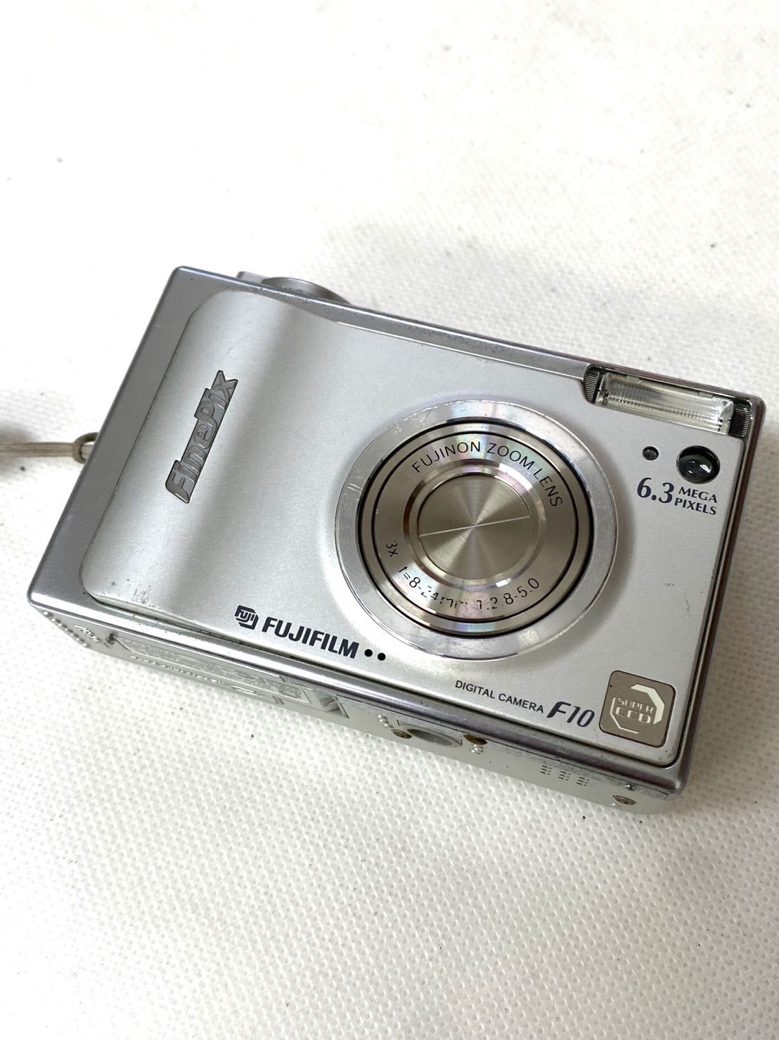 FUJIFILM 富士フイルム FinePix F10 コンパクトカメラ デジカメ