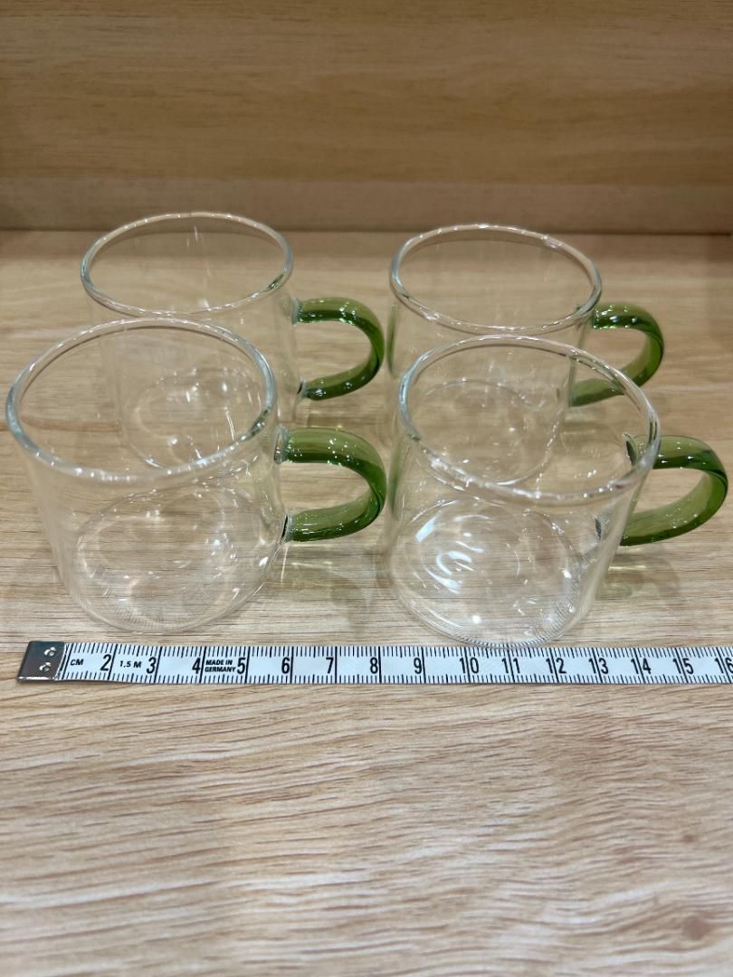 エリオット・アーウィット(Elliot Erwitt)の作品を紹介する本 美術館に