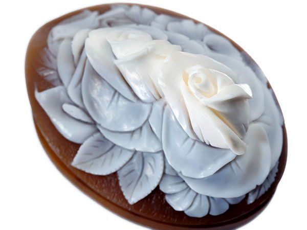 ジュエリー ポルッチオ ラケーレ作 立体的花デザイン シェルカメオルース 55.6ｍｍ×41.2ｍｍ a2567il