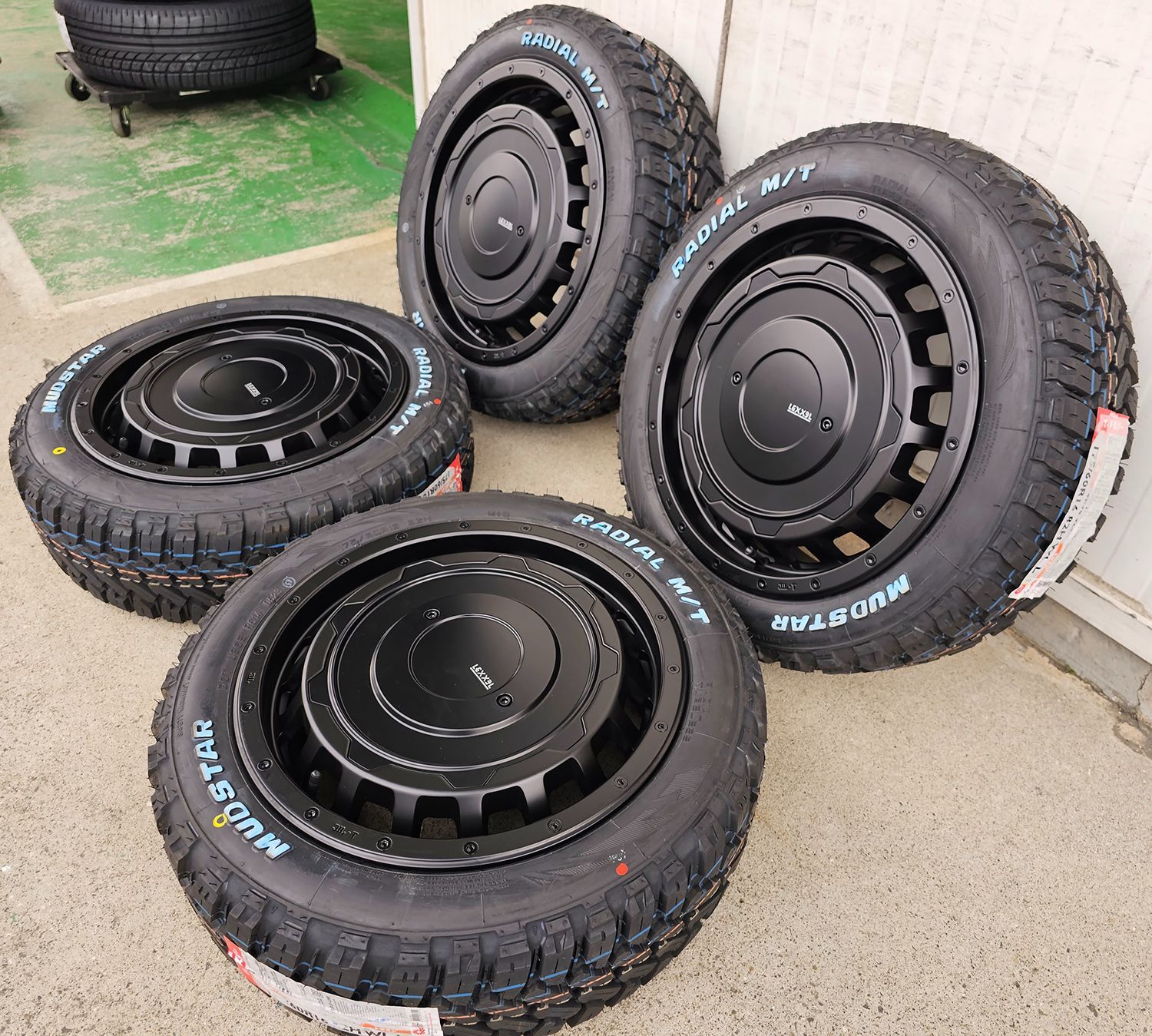 クロスビー LEXXEL スワッガー マッドスター MT 175/60R16 タイヤ