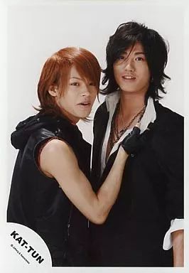 中古】生写真(ジャニーズ) KAT-TUN/赤西仁・上田竜也/膝上・ジャケット