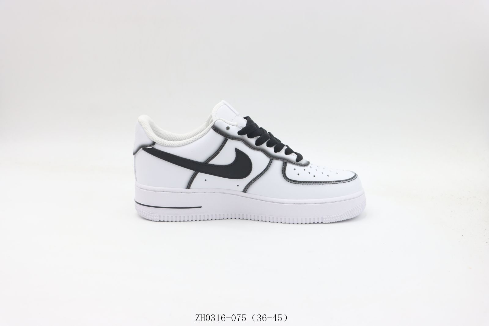 今日 Nike | ナイキ ロートップ スニーカー ホワイトブラック ZH0316-075