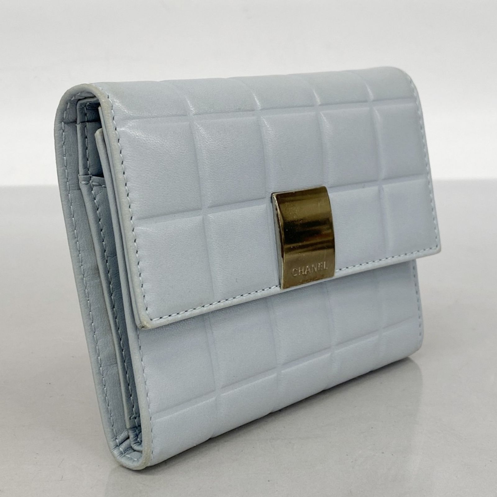 CHANEL シャネル チョコバー ラムスキン 三つ折り財布 ブラック　ゴールド CHANEL シャネル マトラッセ ラムスキン 3つ折り財布 ミニ財布