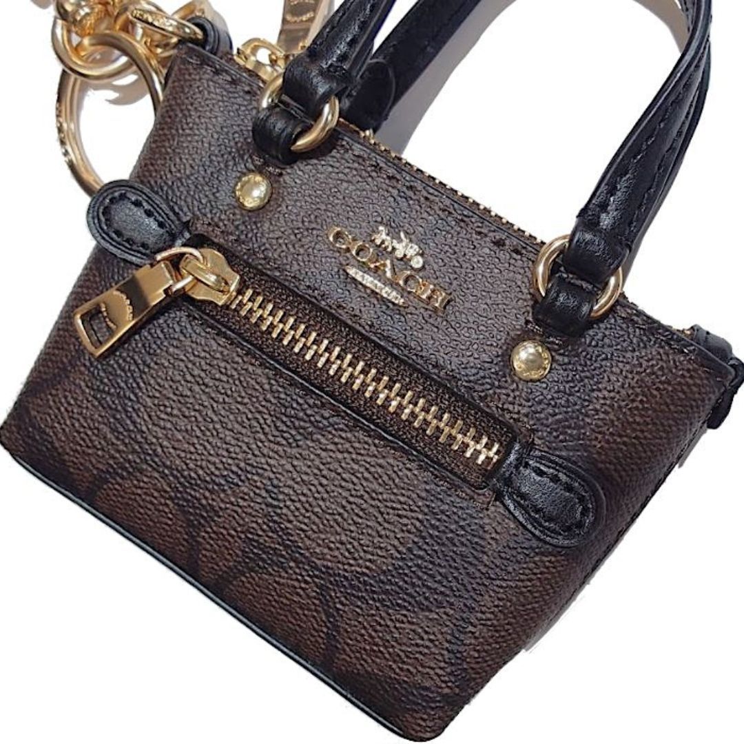 COACH ★大人気★ ミニトート バッグチャーム チェリー デニム 新品 国内発送 COACH ミニトート バッグチャーム チェリー デニム COACH