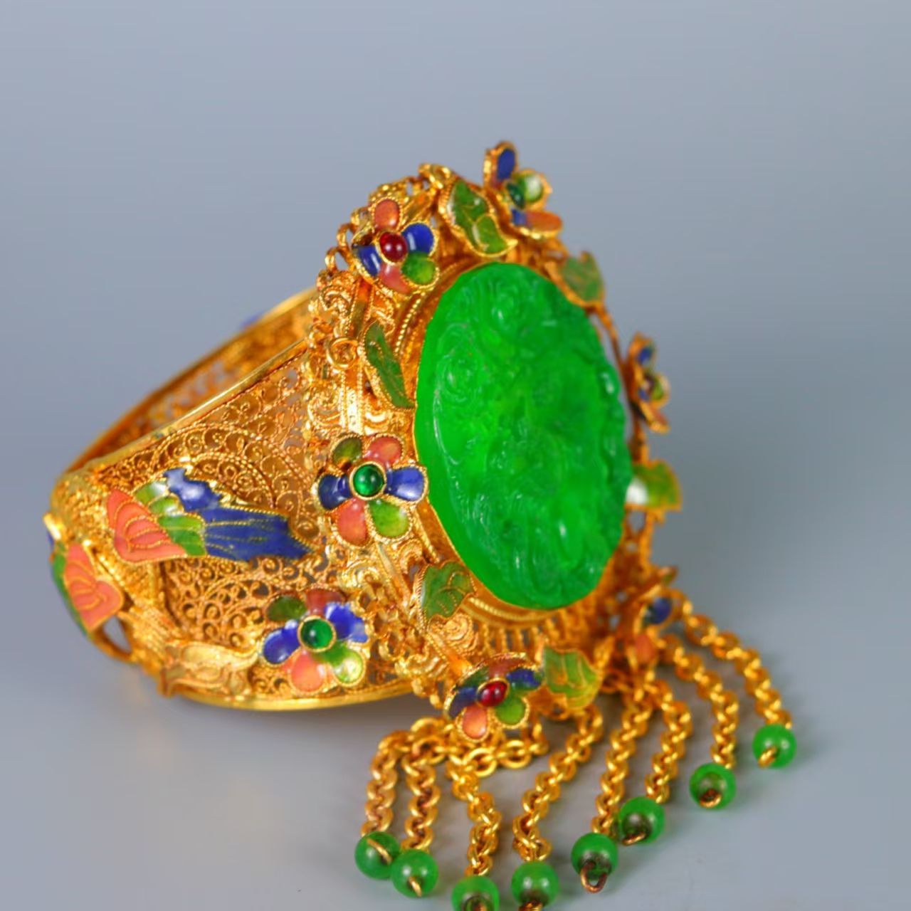 MAX90％オフ。 清代 宮廷御蔵 髙氷翡翠彫 帝王緑 鎏金 腕輪 アクセサリ 置物 時代物 骨董品 旧家蔵岀し 唐物 中国古美術品R092619 ８月１５日まで送料無料。