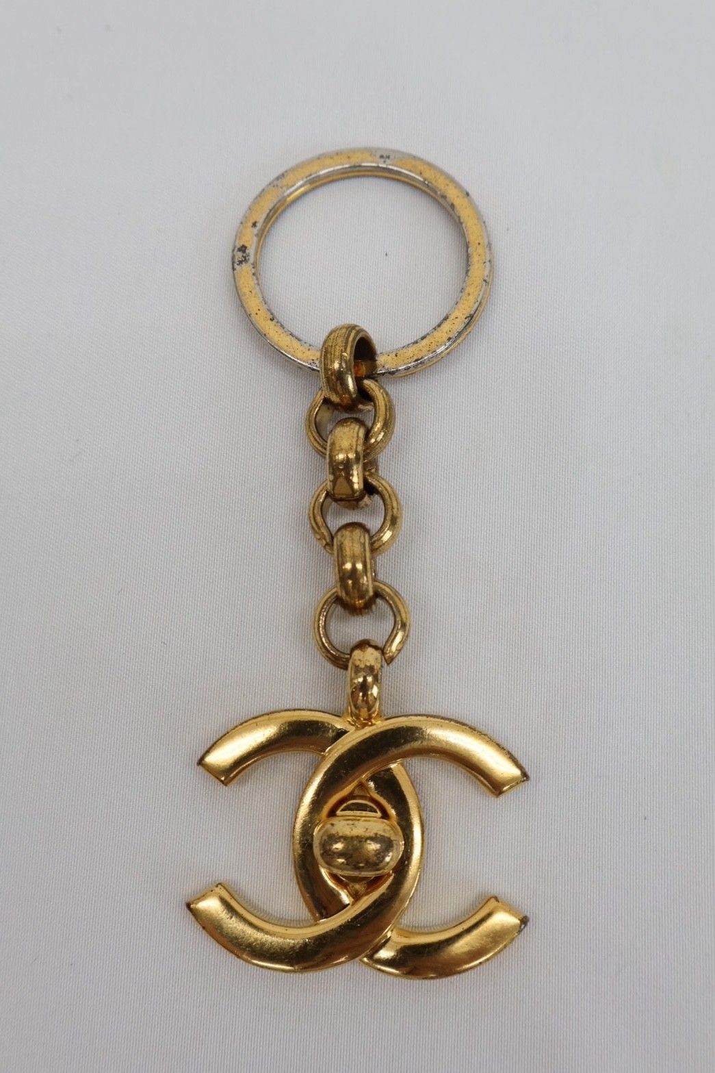 CHANEL キーホルダー ココマークターンロック ゴールド金具 96P