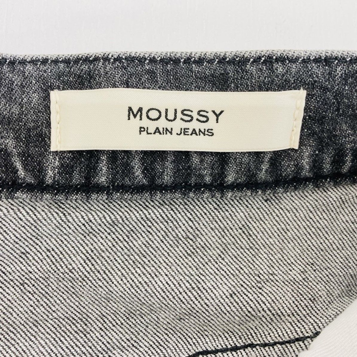 moussy マウジー PLAIN JEANS BLK STRAIGHT SLIM ブラック 24