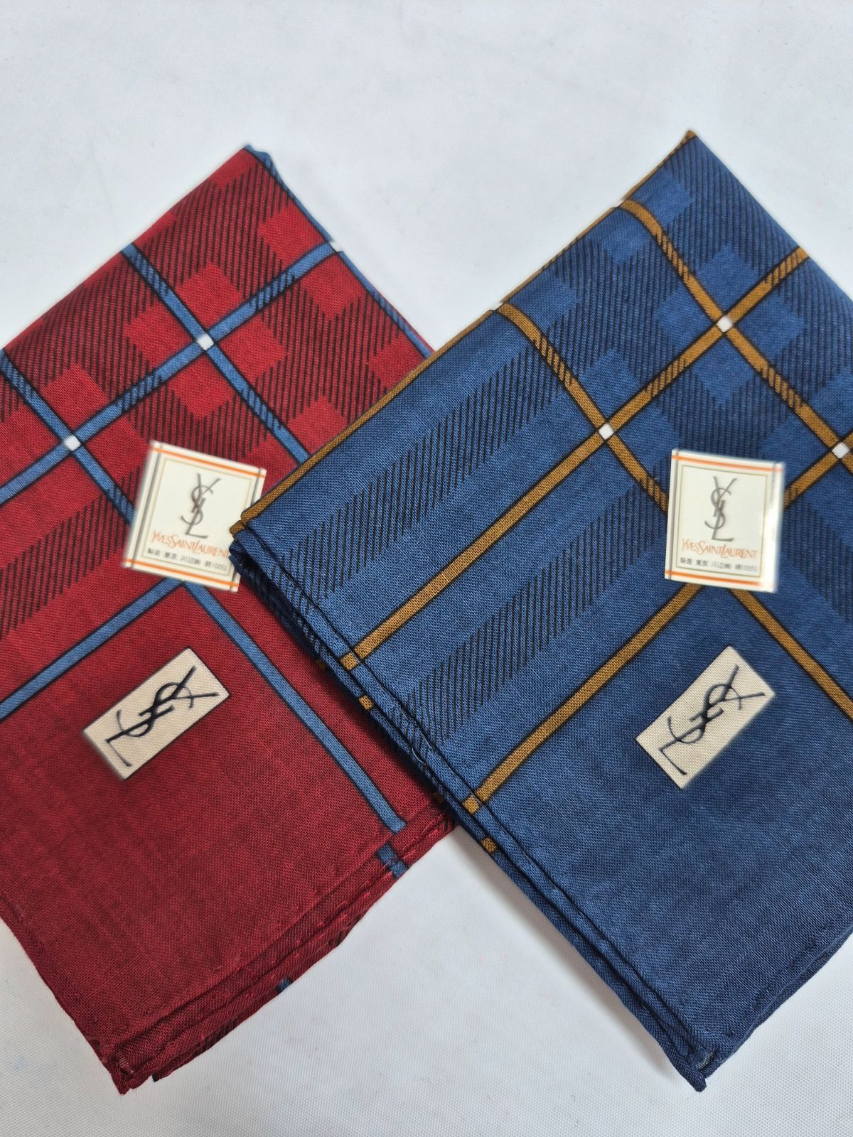 Yves Saint Laurent ハンカチセット　ハンカチ×４　未使用品 新品未使用❗YVES SAINT LAURENT レディースハンカチセット