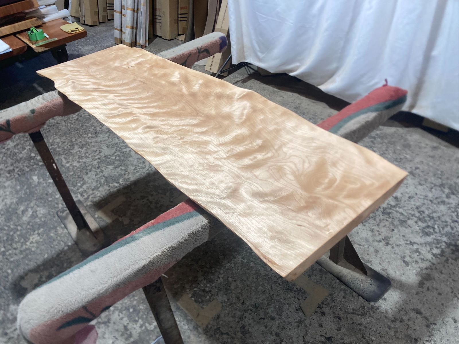 トチ9222 トチの木 一枚板無垢 乾燥材 1410x240-310x30mm カウンター 棚 テレビ台 カウンター センターテーブル 窓台 橡 栃 WWW_KANDAIZUMI_COM