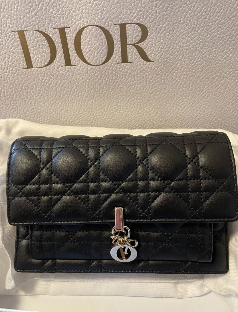 DIOR 国内発送 LADY DIOR チェーンポーチ 黒 Black チェーン