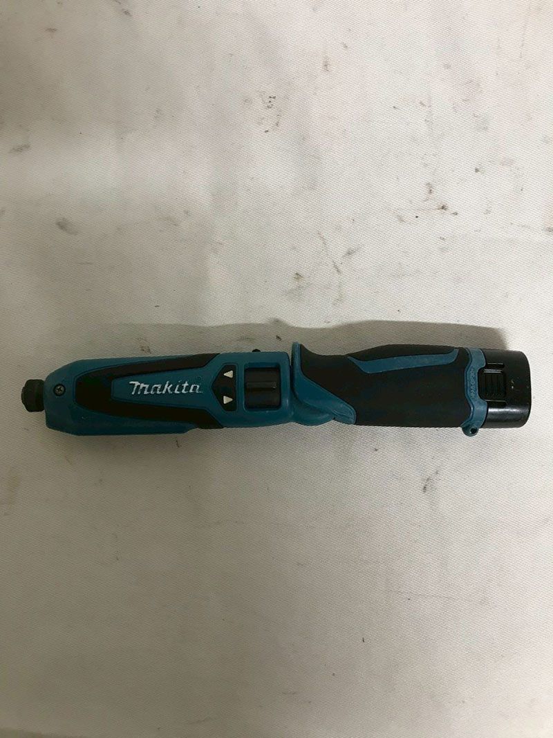 北見市発 マキタ makita 充電式ペンインパクトドライバ TD021D 青 電動ドライバ DIY 工具