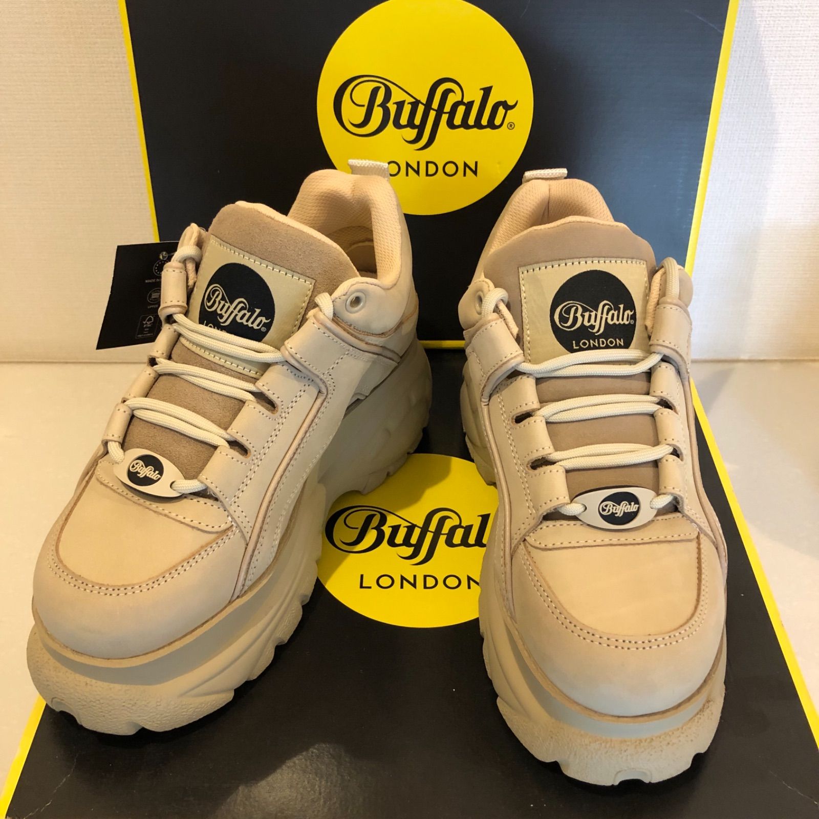 バッファローロンドン クリームカラー 厚底 プラットフォーム