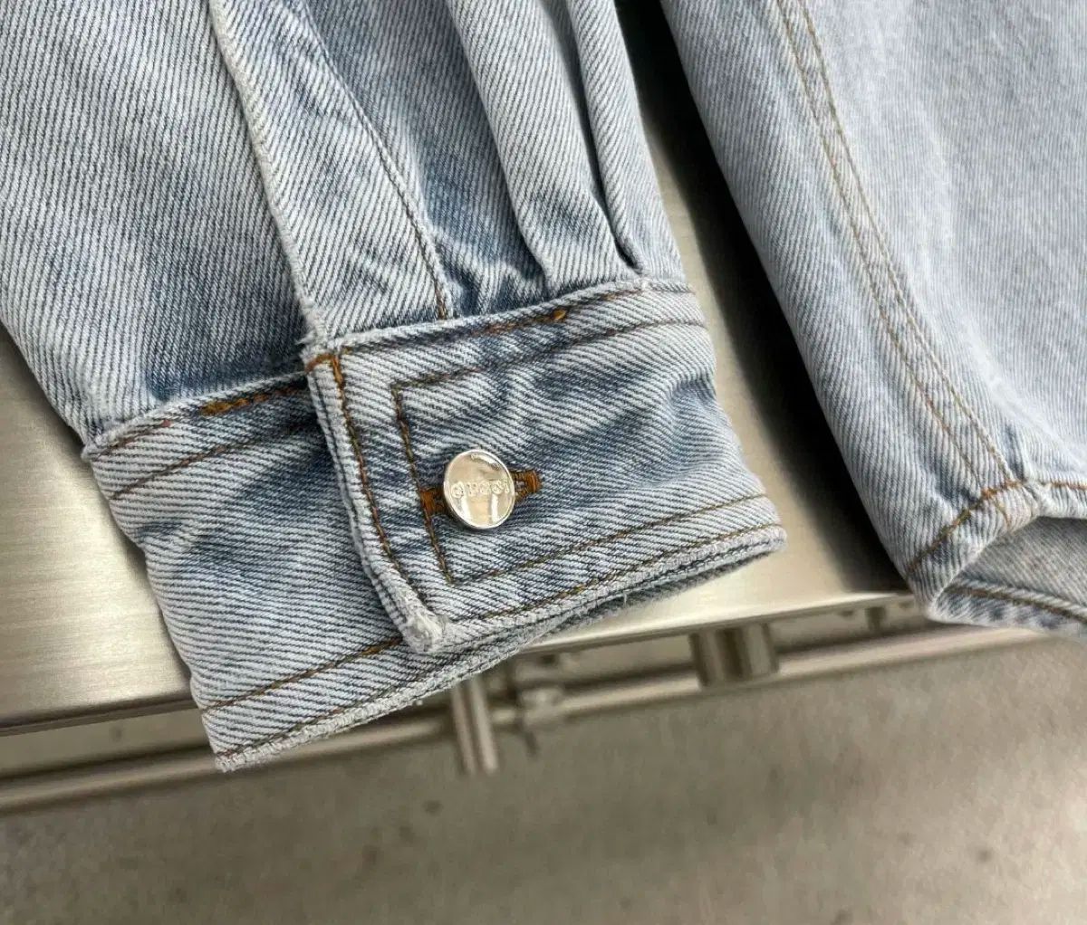 GUCCI グッチ 초가를 시리즈 プリント 尖った 長袖 デニム コート メンズ