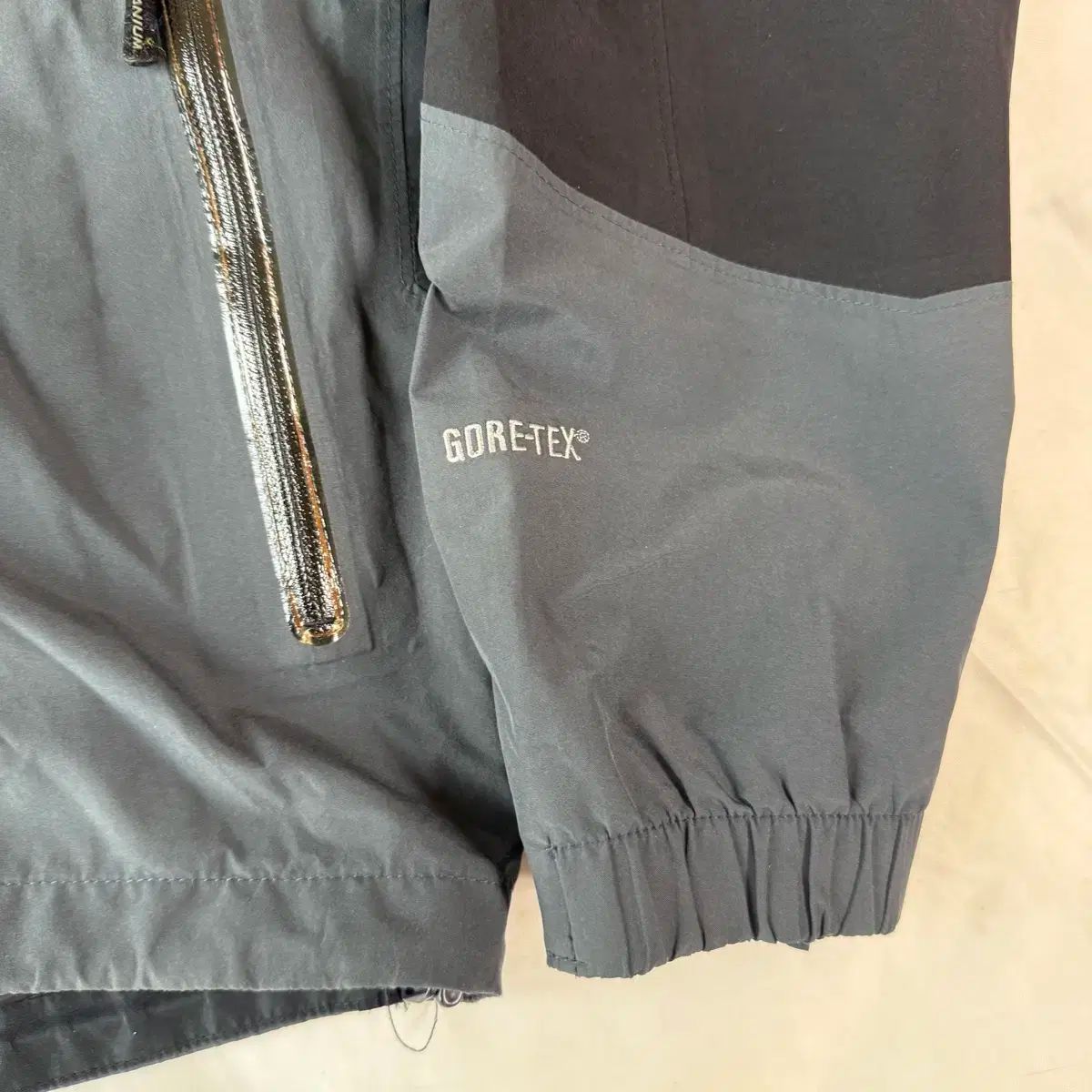 ウィンドブレーカー XL