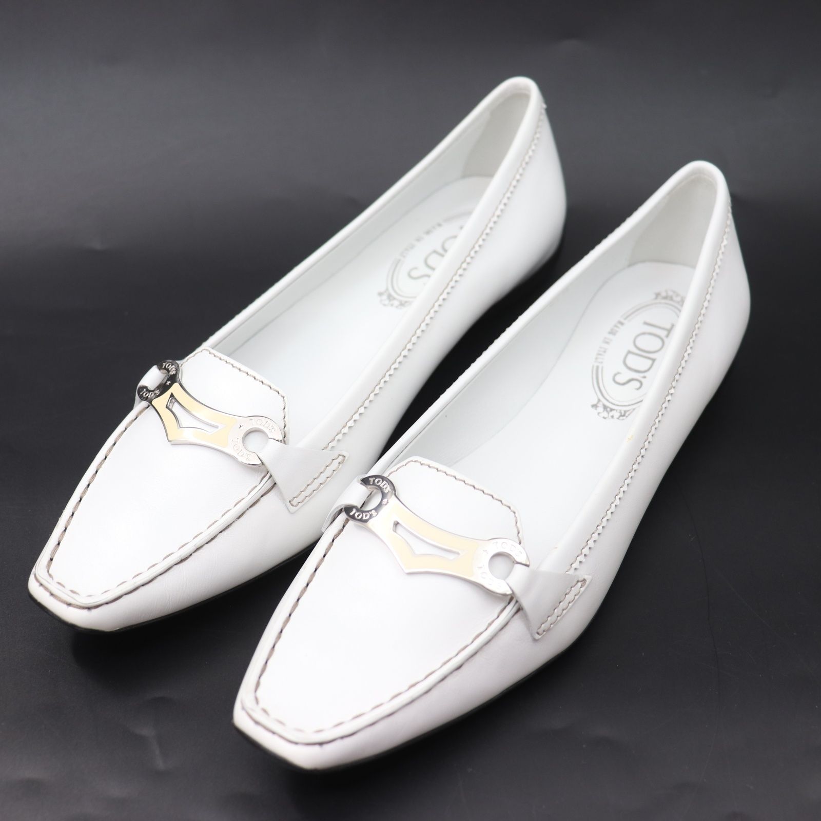 ITA9PR3QYCNB 美品 TODS トッズ ローファー フラットシューズ 靴 革靴 