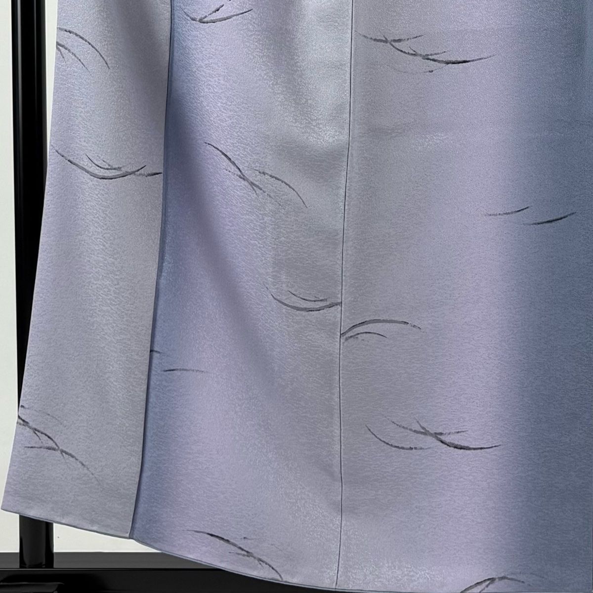小紋 身丈158cm 裄丈65cm M 袷 芝 地紋 縦ぼかし 薄紫 正絹 秀品