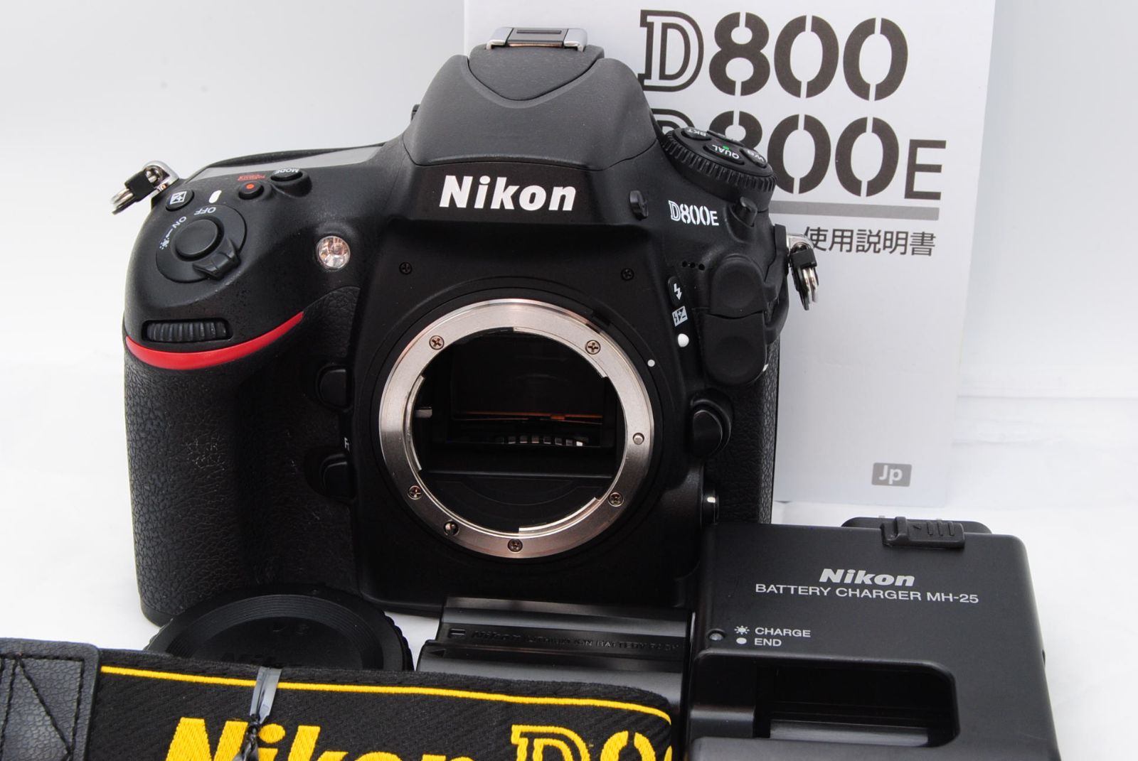 ニコン、3630万画素のフルサイズデジタル一眼レフ「D800/D800E
