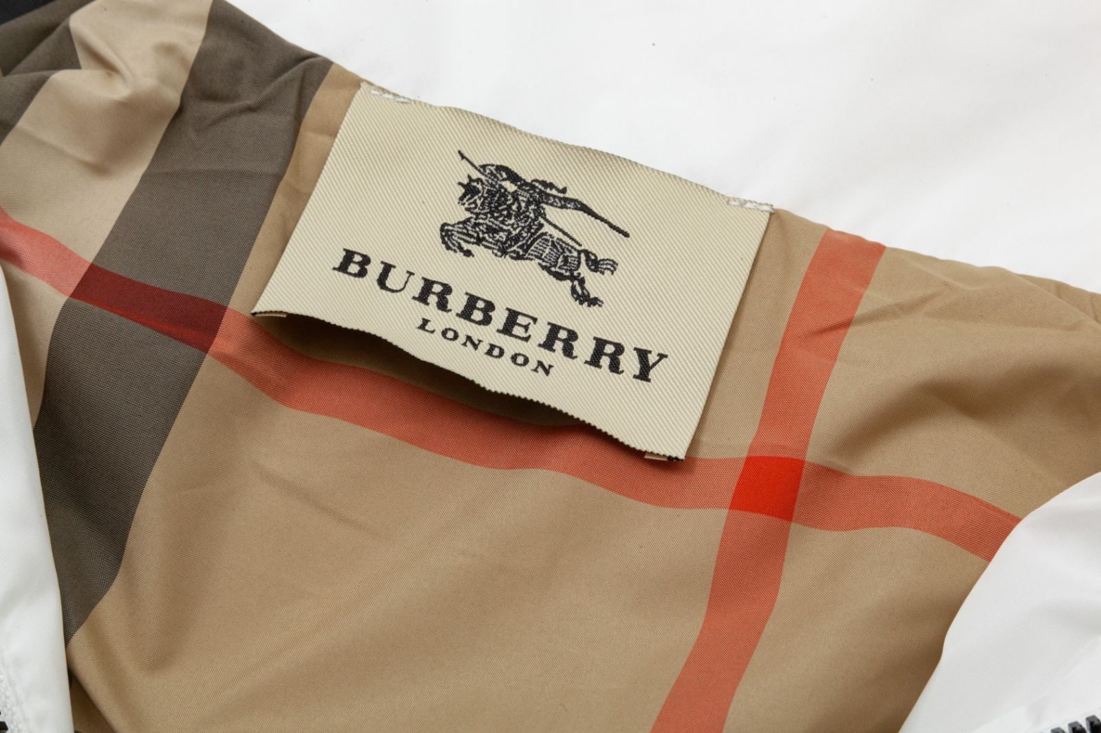 Burberry's ブラウンジャケット チェック裏地　M Burberry plaid-check Pattern Jacket | Brown | FARFETCH JO