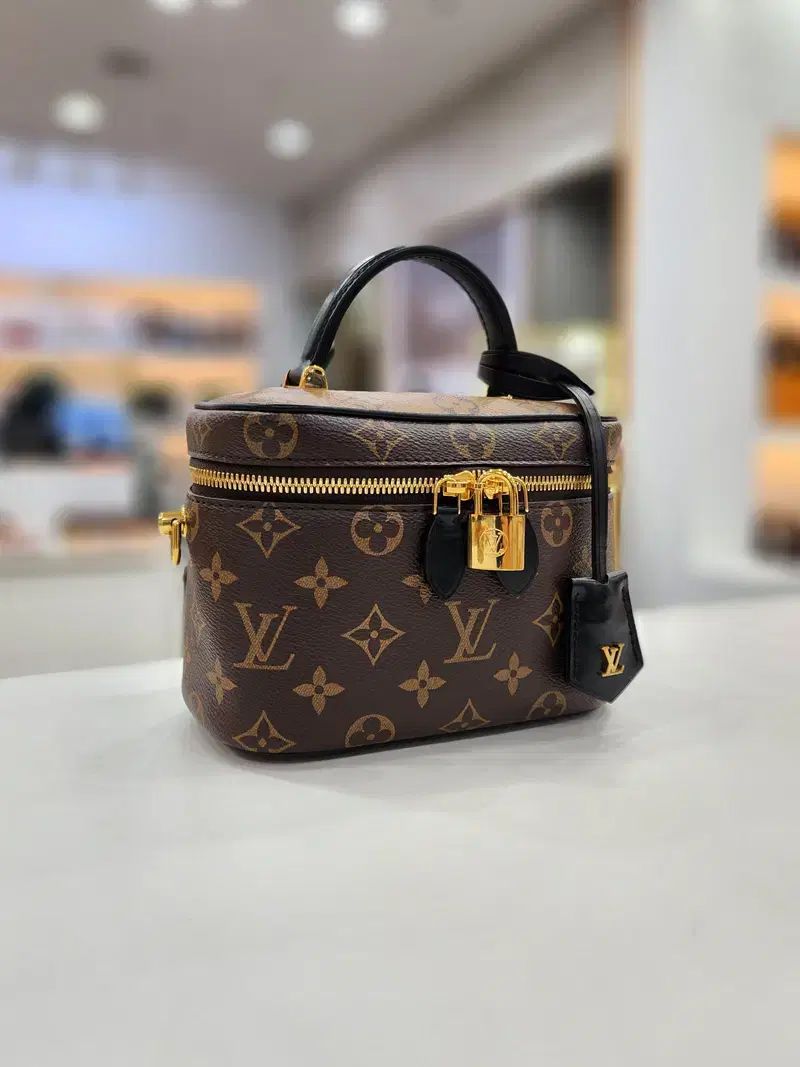 ルイヴィトン モノグラム ベニティ PM クロスバック 付き M45165