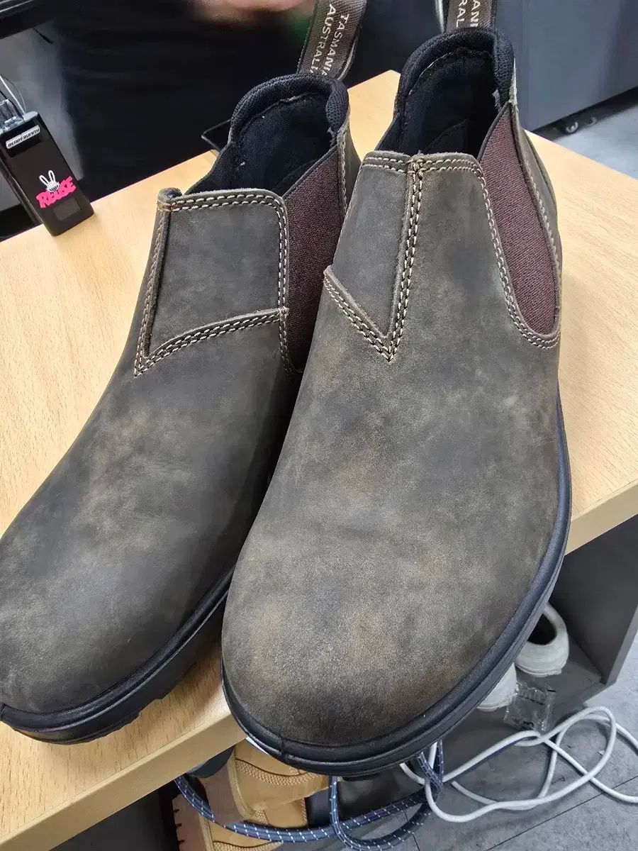AU7 Blundstone ブランドストーン 2036 チェルシー ロー