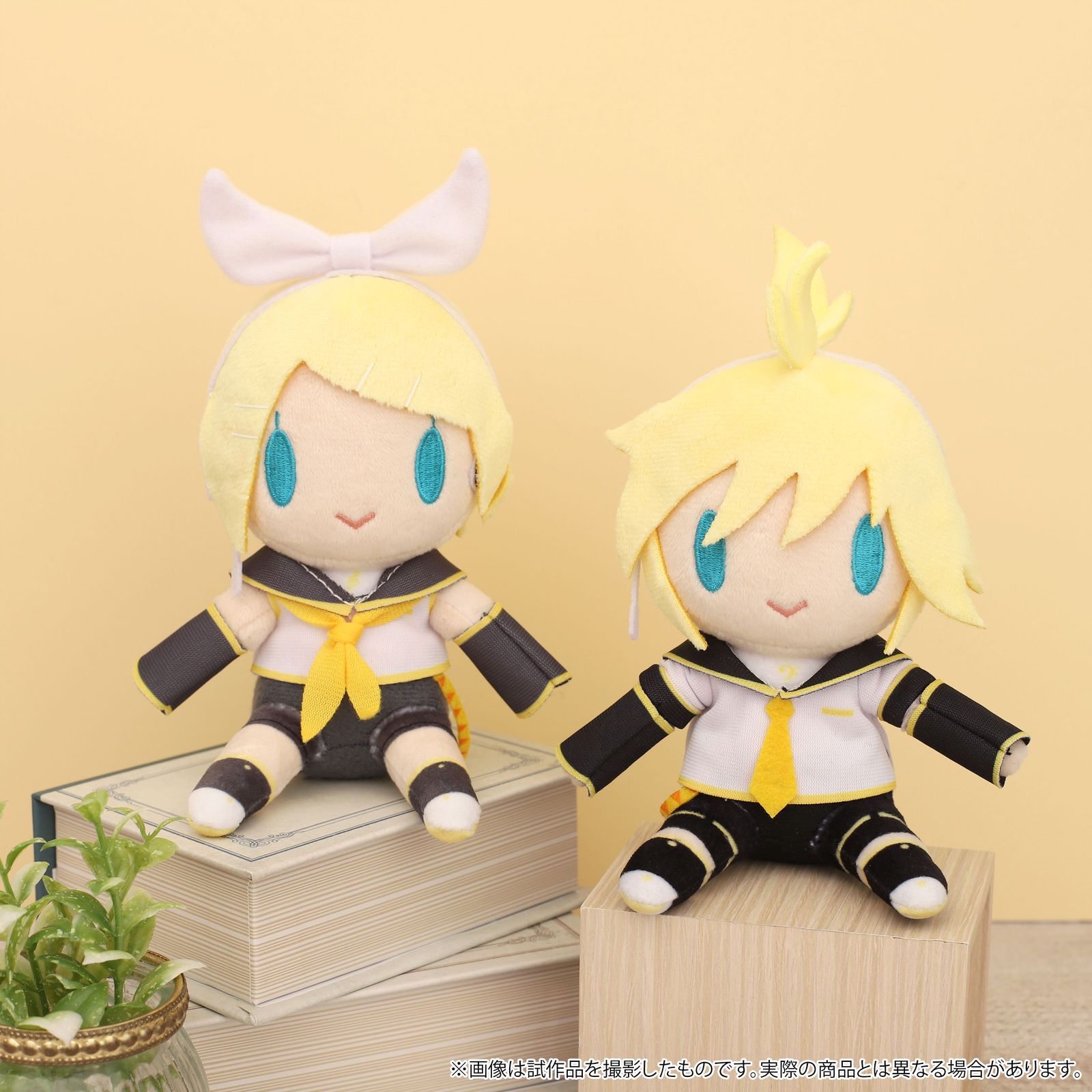 新品/公式】初音ミクシリーズ_ぬいぐるみマスコット／鏡音リン 公式 
