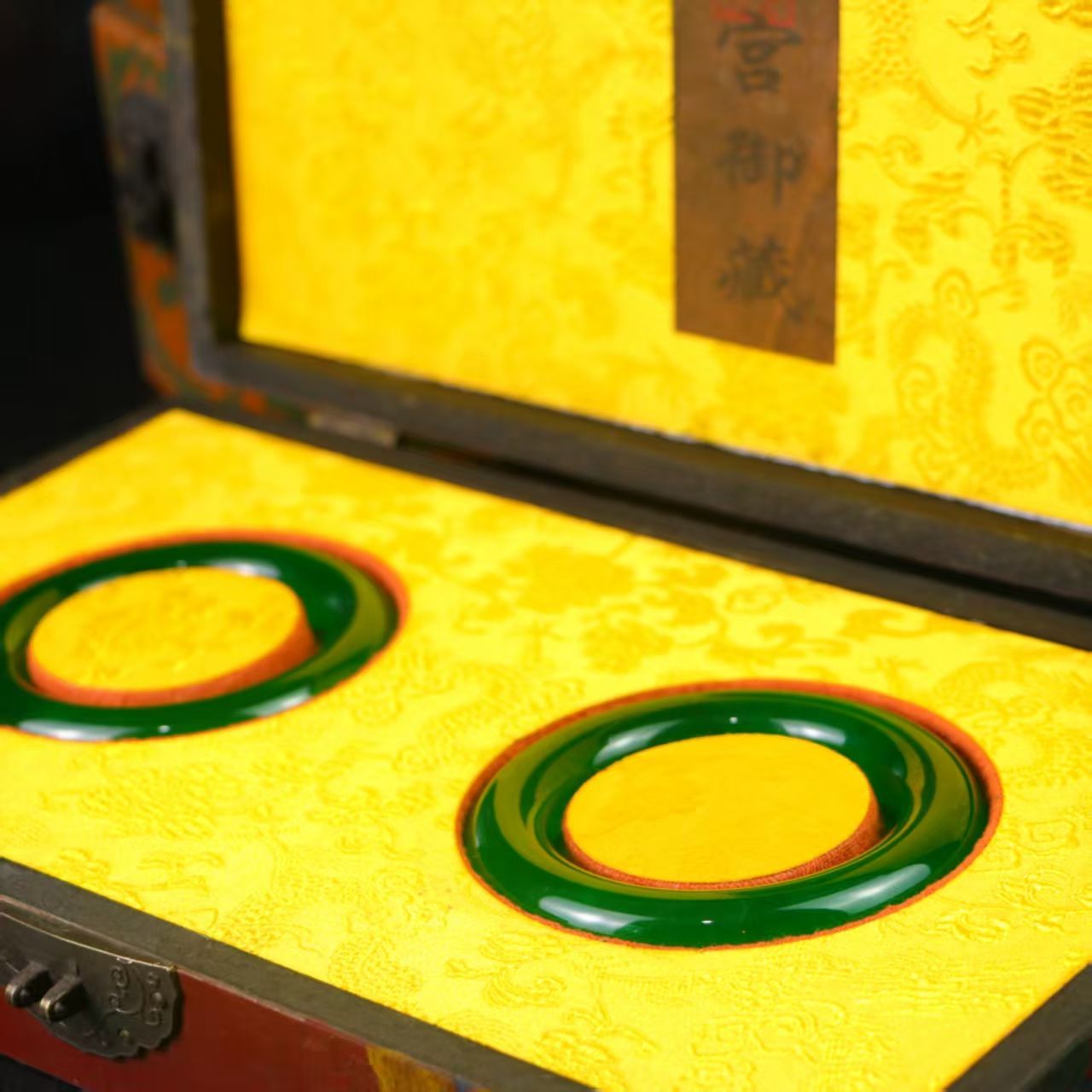 清代 宮廷御蔵 髙氷翡翠彫 帝王緑 腕輪 アクセサリ 置物 時代物 骨董品 旧家蔵岀し 唐物 中国古美術品R092615 WWW_IMPECCABLEHEALTHCARESERVICES_COM