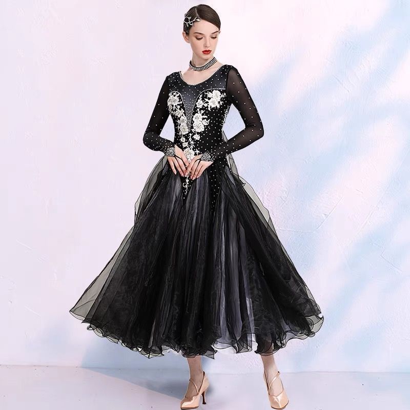 新品未使用 社交ダンスドレス モダンダンス 刺繍 キラキラ シャンパン