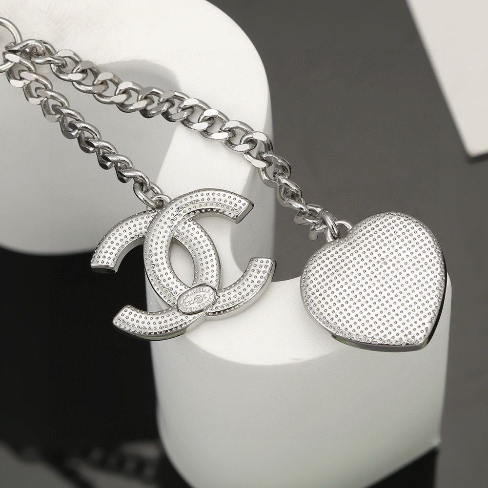 新品未使用】シャネルchanelのパールハートのネックレスです - メルカリ 