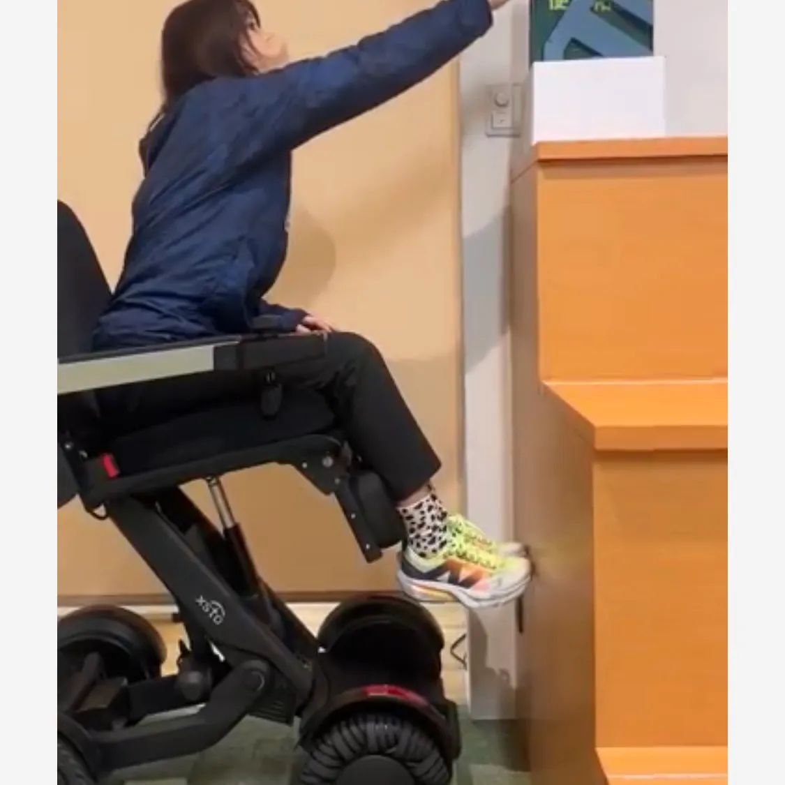 電動車いす EMC-920 車椅子 リクライニング 2021年製 EMC-960/970