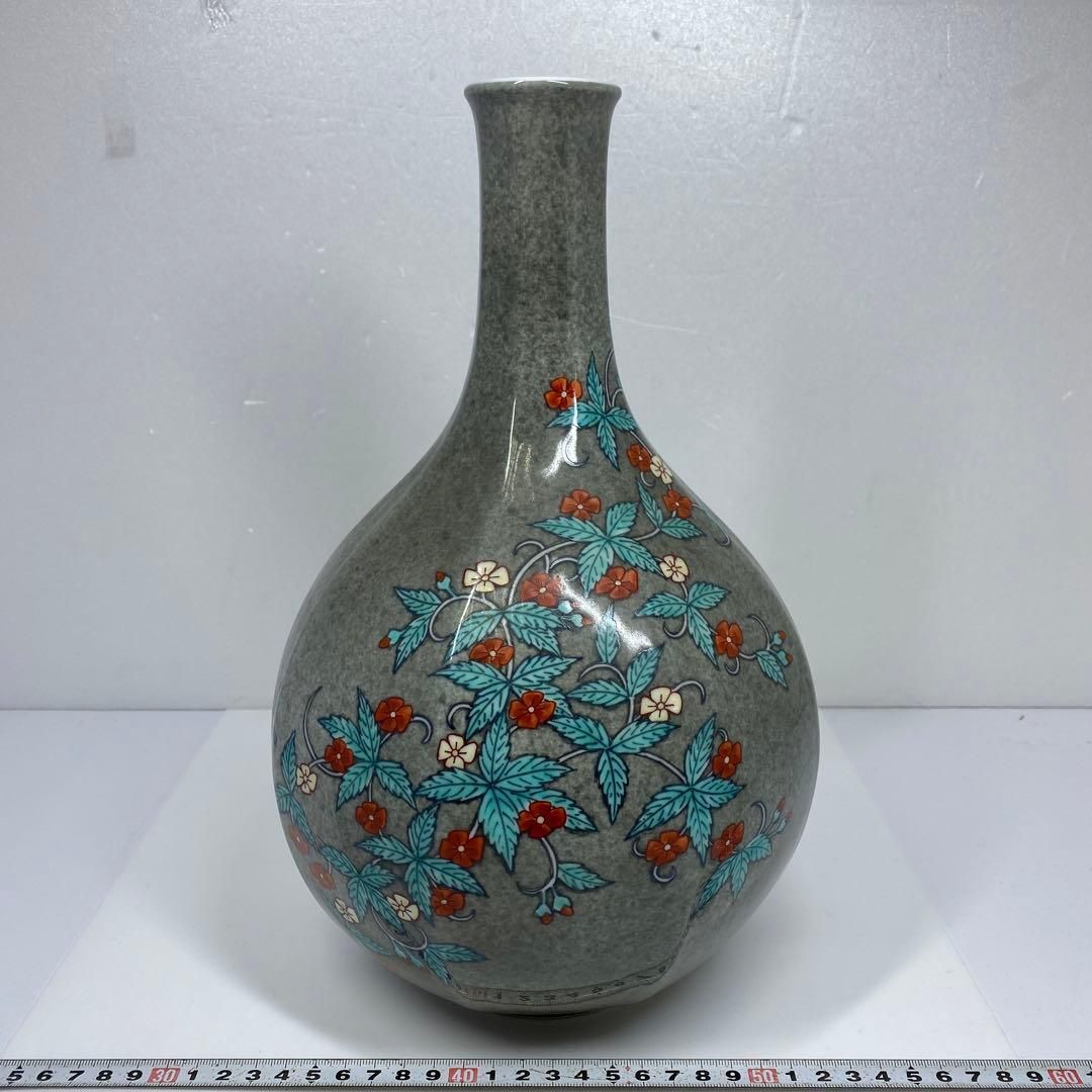 人間国宝 十三代 今泉今右衛門 色鍋島薄墨草花文花瓶 東里6-1128 2F