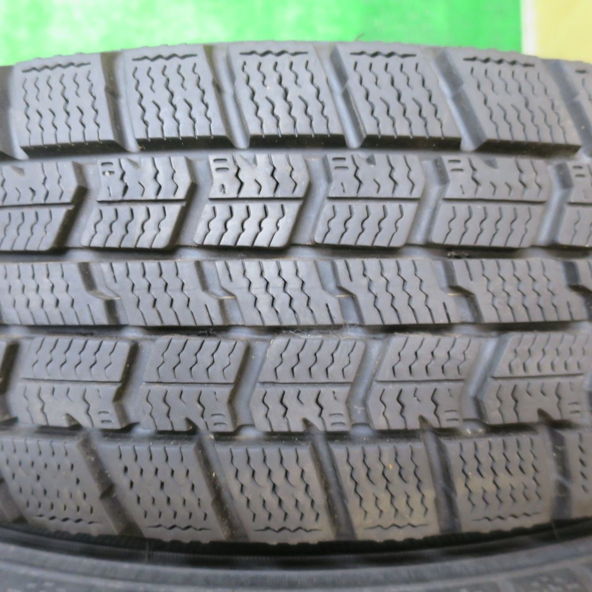 欲しい商品を賢く購入。 バリ溝 21年 9分 スタッドレス 155|65R14 グッドイヤー アイスナビ7 スチール ホイール 14インチ PCD100|4H 5101606NJス ストリートスタイル