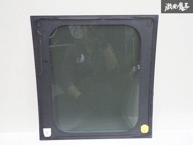 ☆新車外し☆ トヨタ 純正 200系 ハイエース スーパーロング リア リヤ