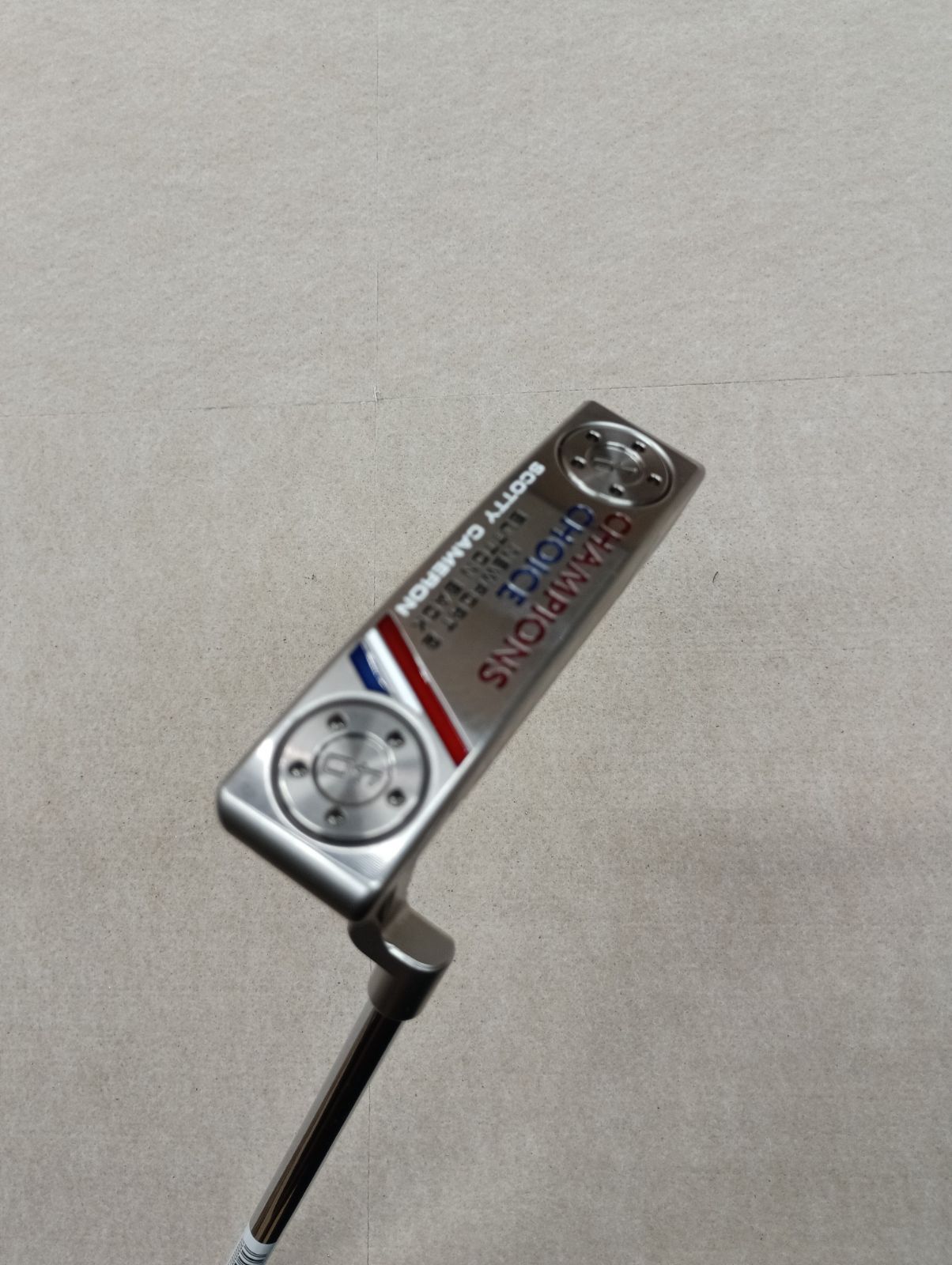 新品未使用チャンピオンズチョイス ニューポート + ボタンバック　34インチ 中古）スコッティキャメロン チャンピオンズチョイス ボタンバック