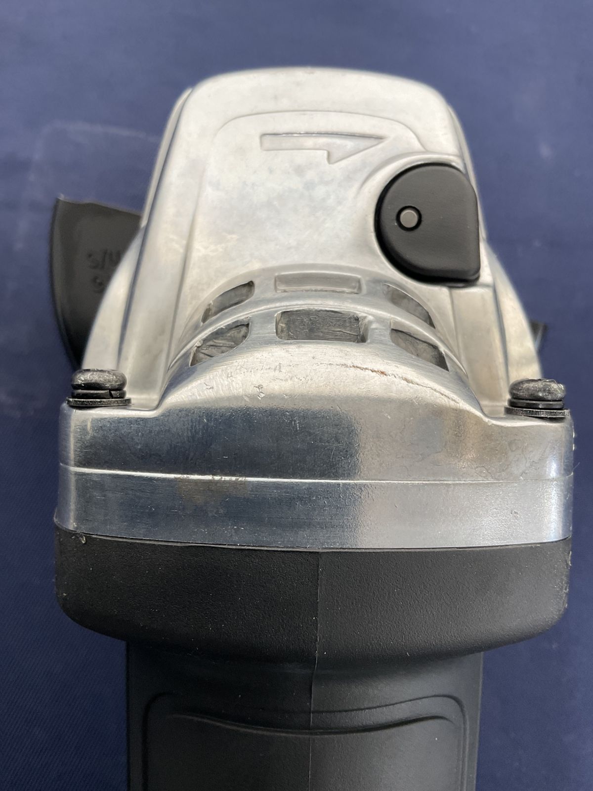 makita 100mmディスクグラインダ